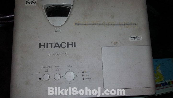  Hitachi cp-x4041wn Projector